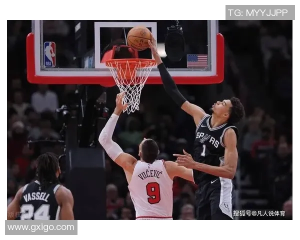 圣安东尼奥马刺团队篮球制胜休斯顿火箭，文班亚马低迷杜兰特空砍难救主